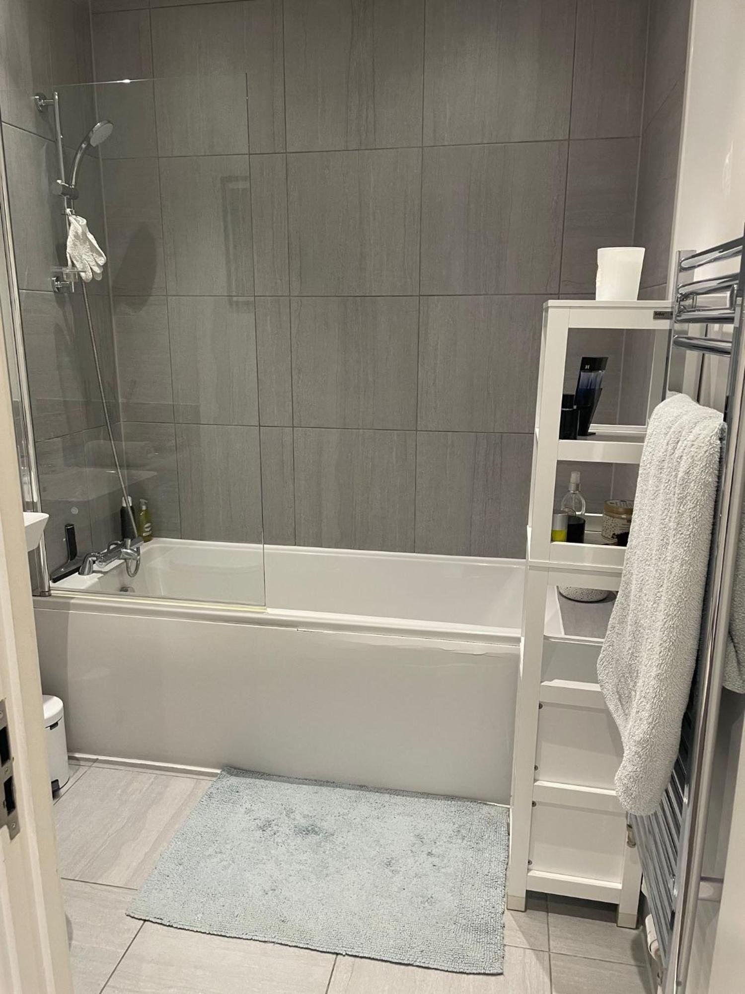 Malixa Uk Apartment Кройдон Екстериор снимка
