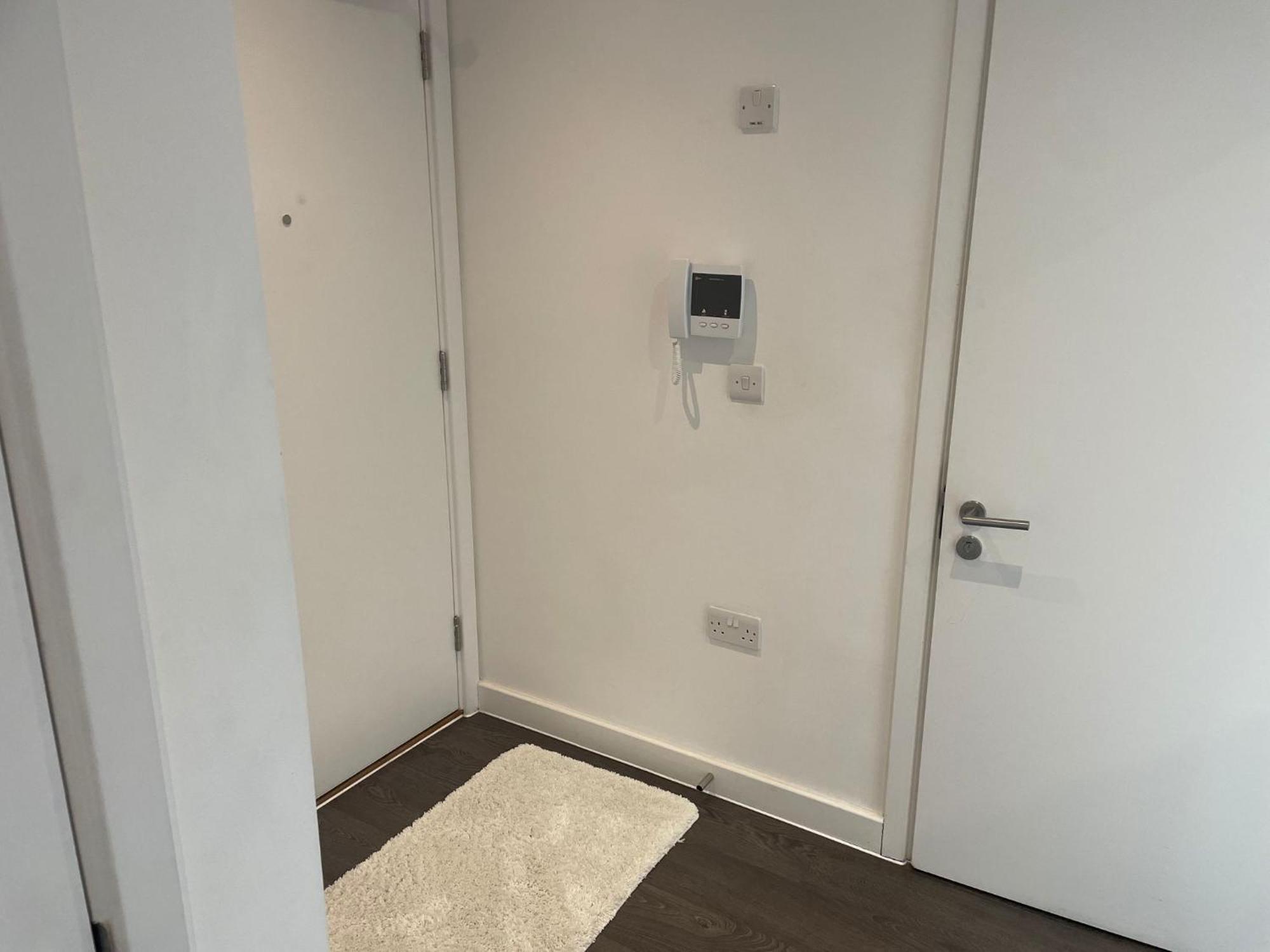 Malixa Uk Apartment Кройдон Екстериор снимка